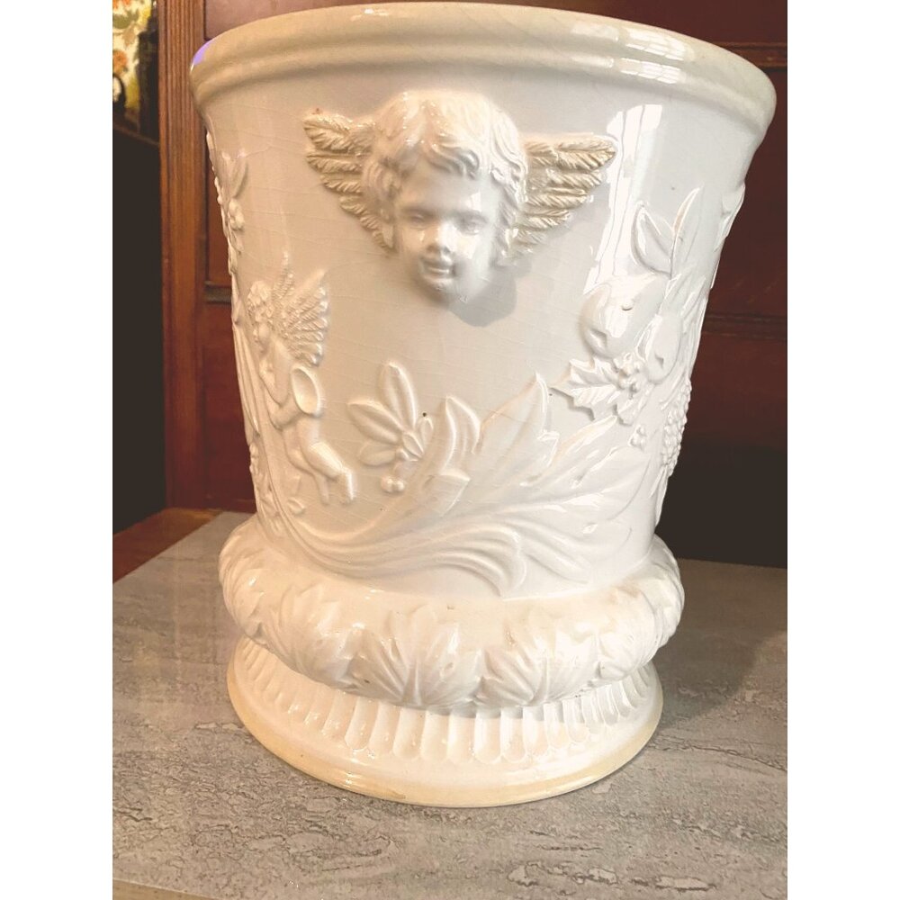 Lenox Butlers Pantry Cherub Cachepot/Ice Bucket - White Ceramic - Embossed Pinea